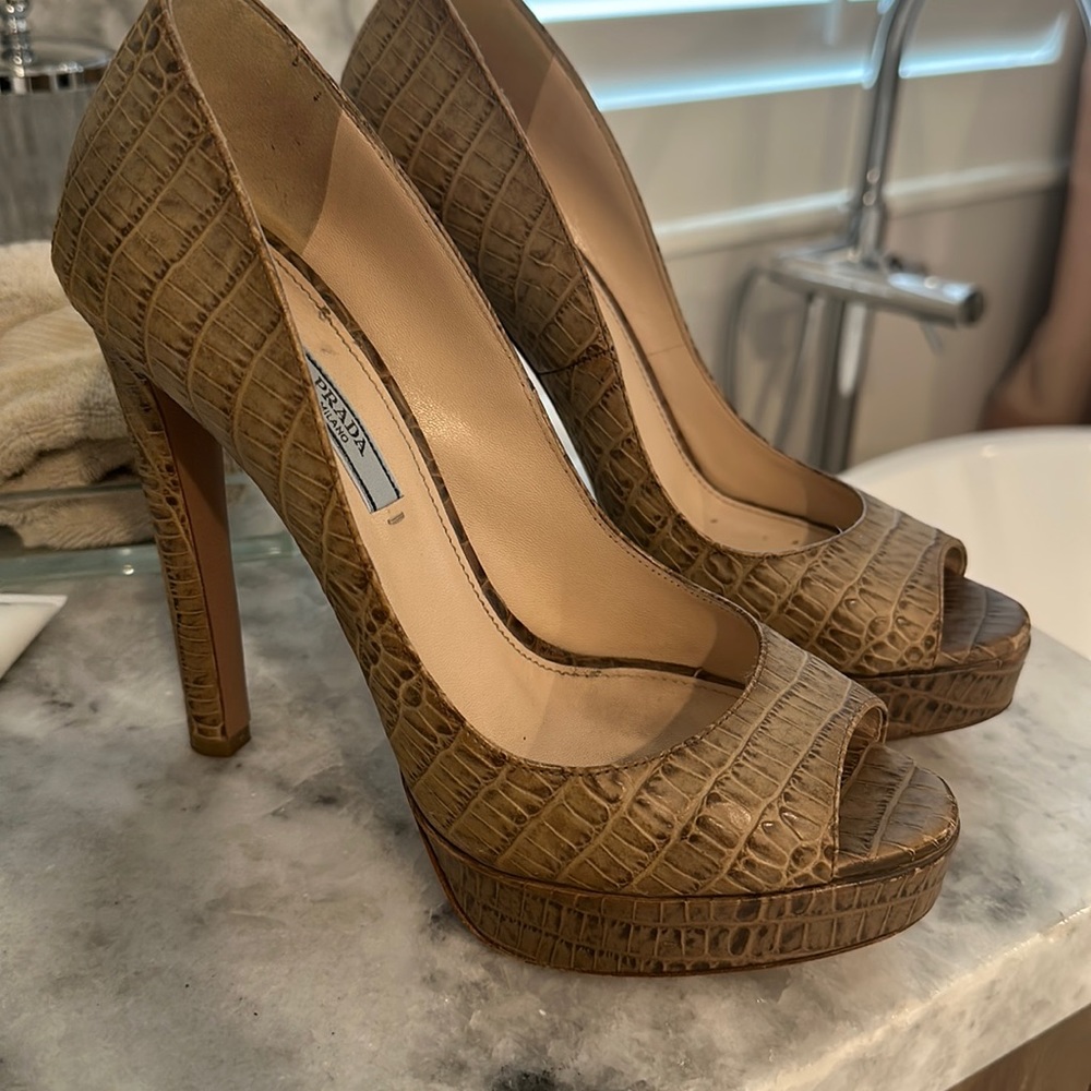 Prada platform !